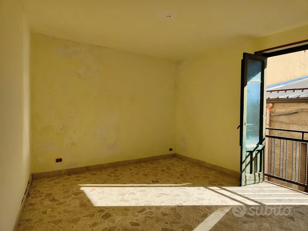 Pièces - Four-Level House with Panoramic View in Cammarata