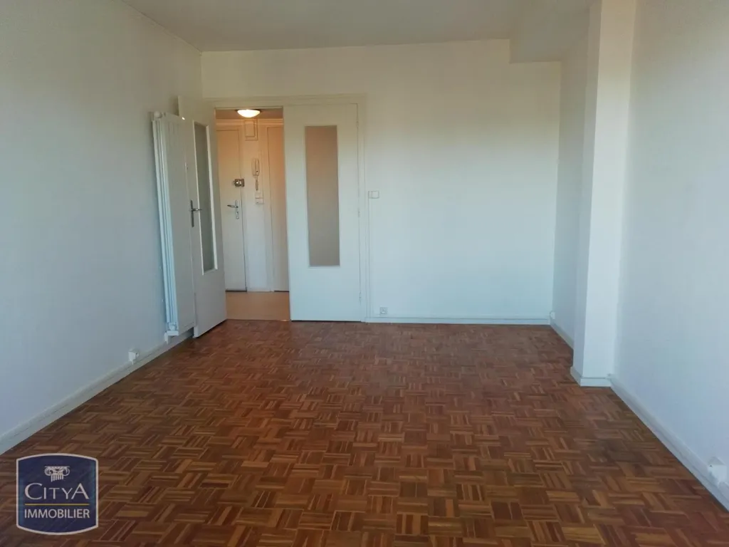 Stanze - 3-Piece Flat with Balcony in Trélissac