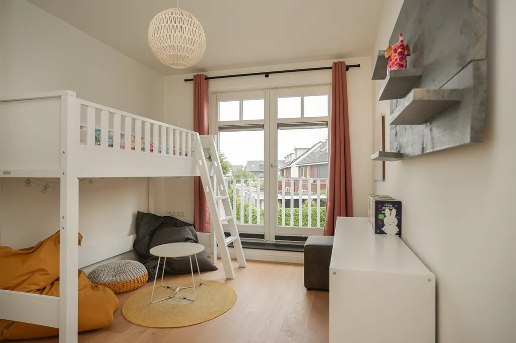 Magamistoad - Half-Detached House with Water View in Culemborg