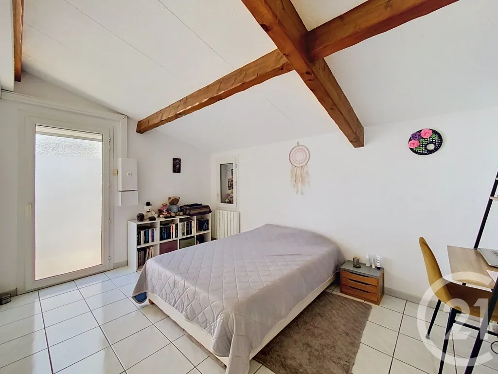 Chambres - Appartement T4 avec Balcons à Agde