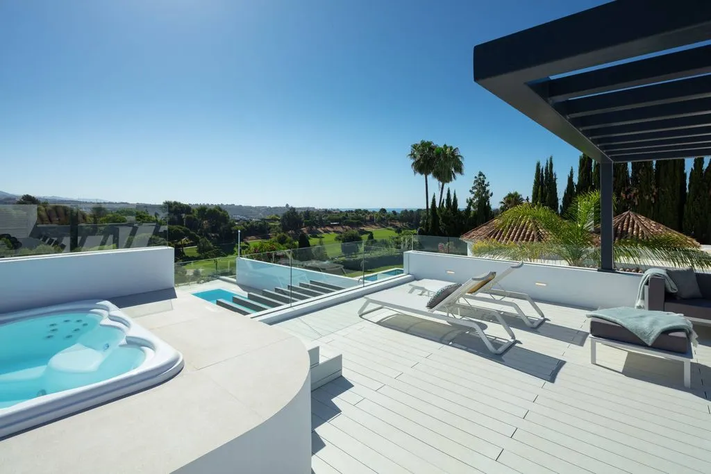 Terrace - Luxury Villa with Pool in Marbella