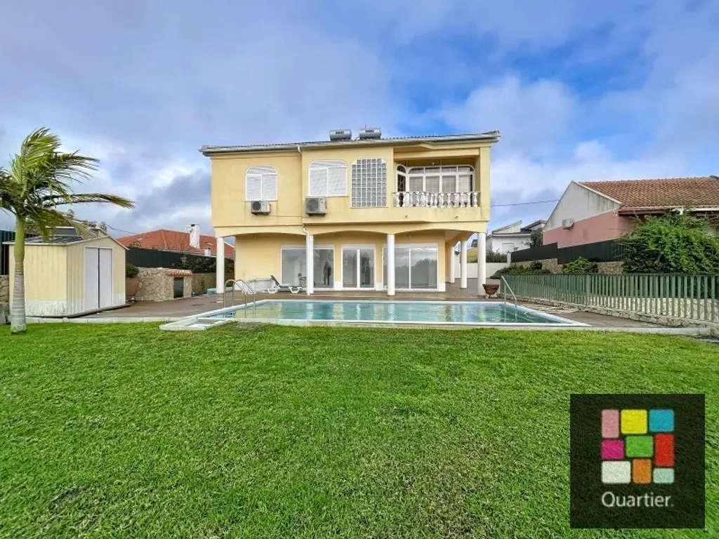 Piscine - Luxury House with Pool in Santo Antonio da Romeira
