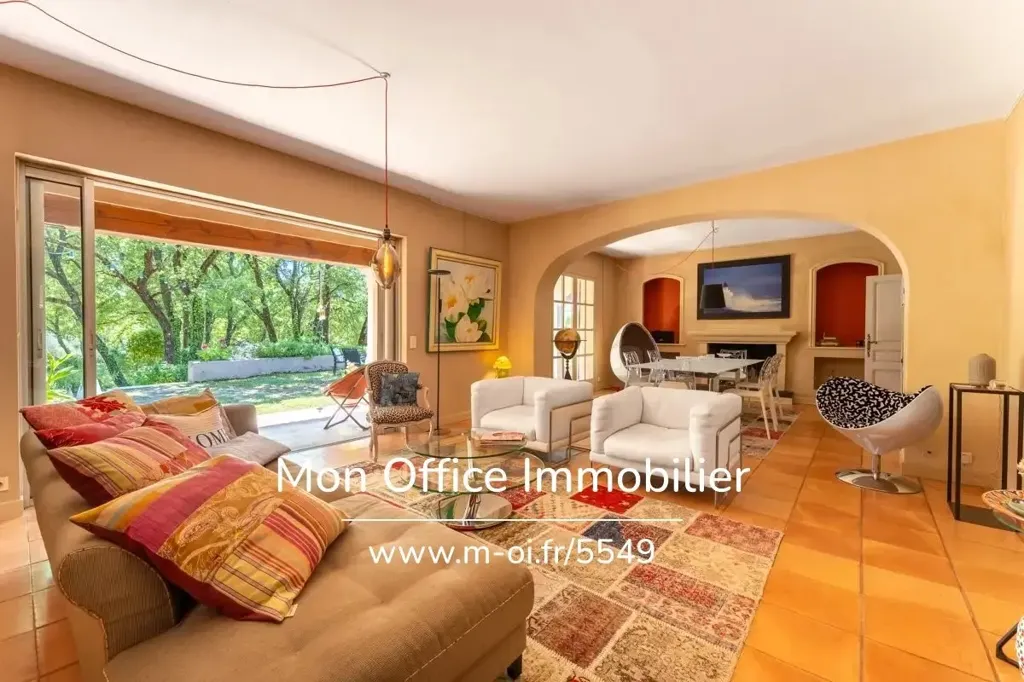 Soggiorno - 10-Bedroom House with Jacuzzi in Rognes