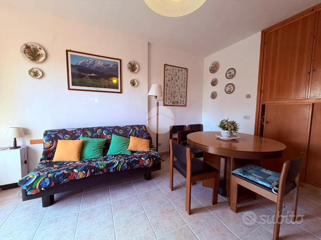 Salle à manger - 2-Bed Apartment with Ski Access in Rocca di Cambio