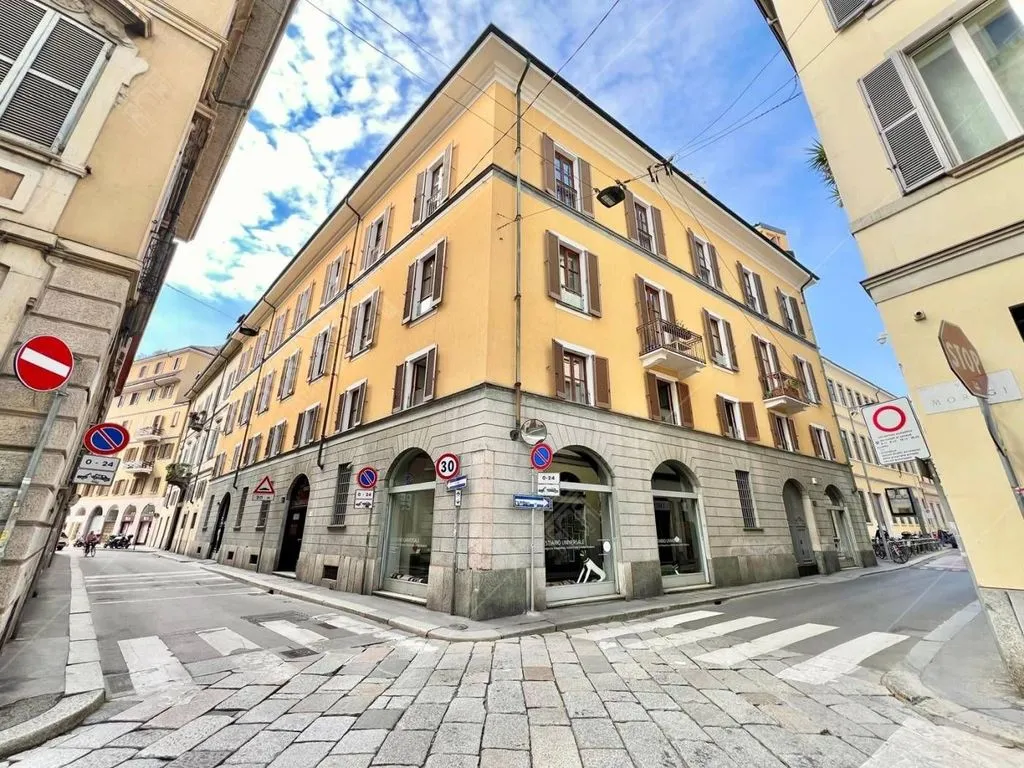 Välivaade - Luxury Flat with Four Exposures in Milan