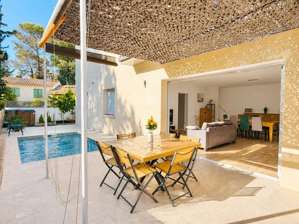 Bassein - Contemporary Villa with Pool in Teyran