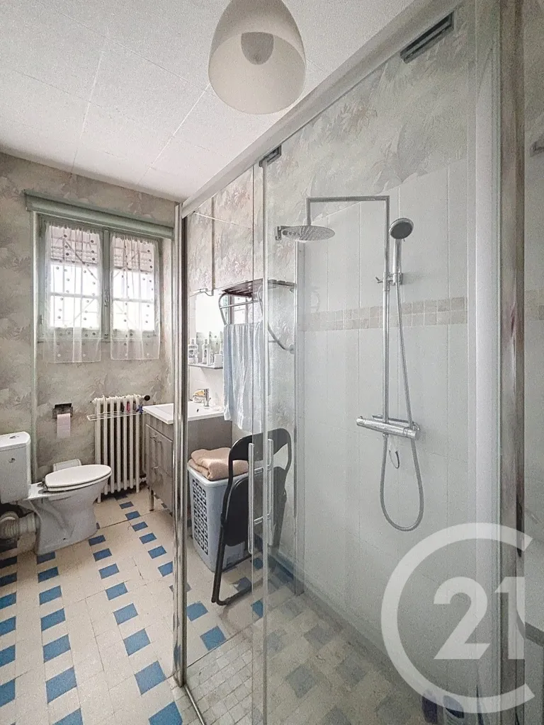 Salles de bain - Maison avec Balcon et Jardin à Angoulême