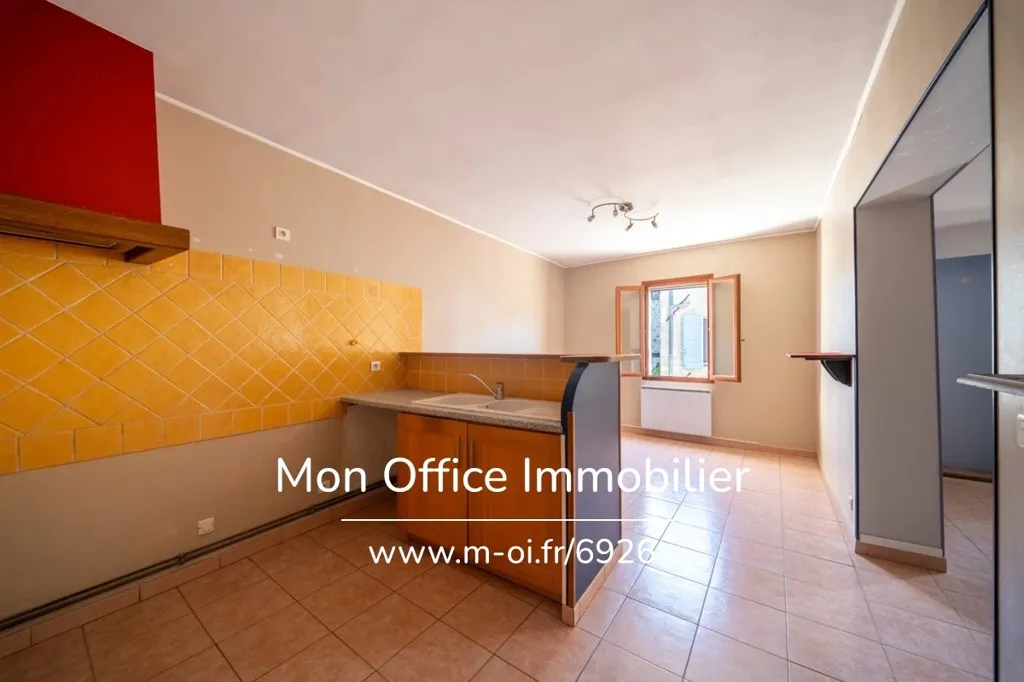 Cucina - Character House with Potential in Le Puy-Sainte-Réparade