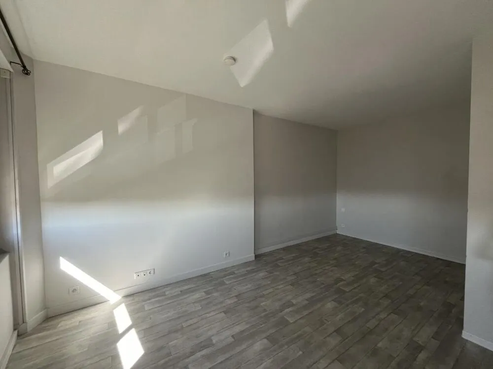 Pièces - Appartement 1 Pièce avec Cuisine Équipée à Rodez
