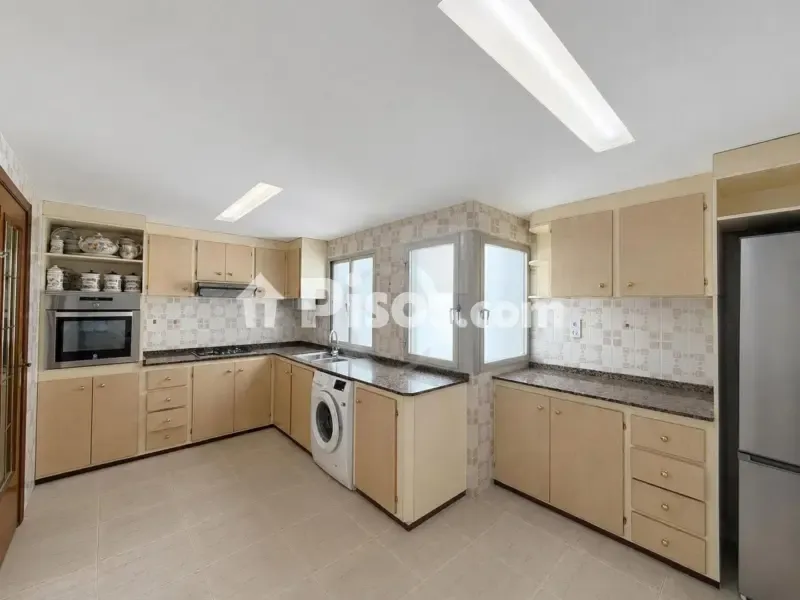 Cucina - Apartment with Garden Views in Valencia Centre