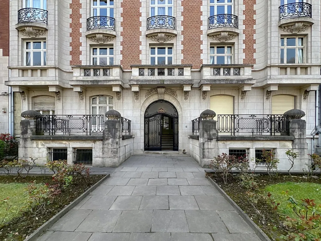 3 magamistoaga korter asukohas Ixelles