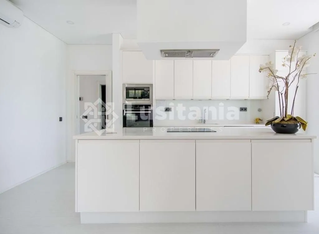 Kitchen - Luxury Villa Next to Golf Course in Vilamoura