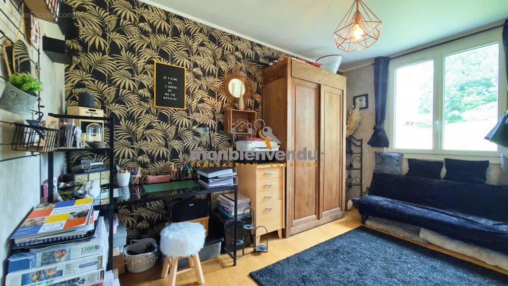 Chambres - Maison avec Piscine et Terrasse à Reilhac