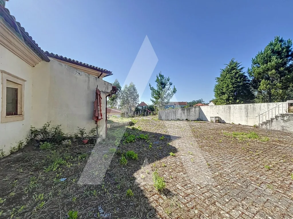 Garden - Isolated House with Indoor Pool in Pombal