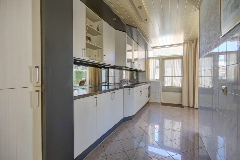 Cuisine - Corner House with Terrace in Etten-Leur