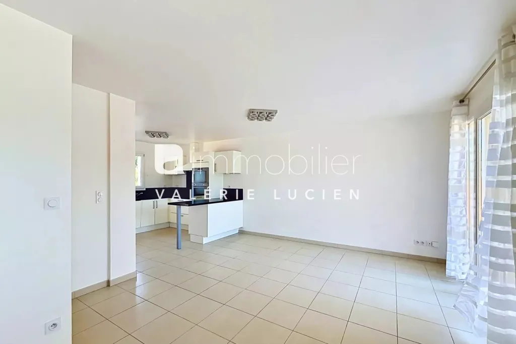 Köök - Villa with South-Facing Terrace in Saint-Étienne-du-Grès