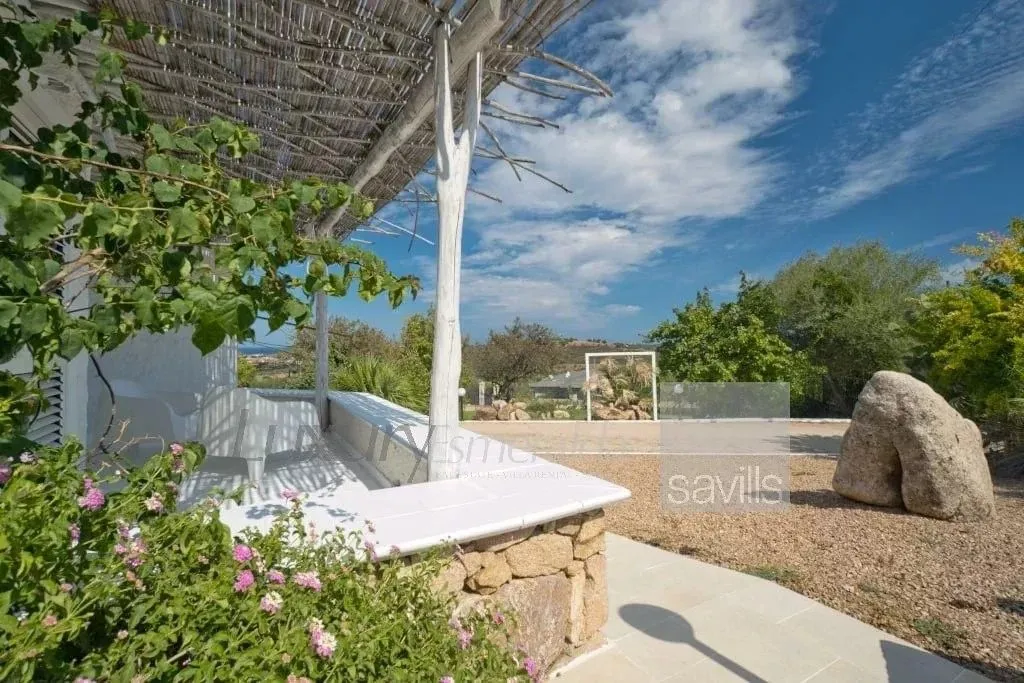 Terrace - Luxury Villa with Sea View in San Teodoro