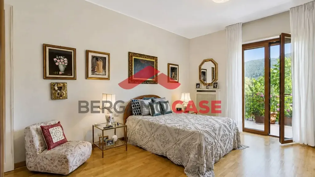 Camere da letto - Appartamento con tre balconi a Bergamo, zona stadio
