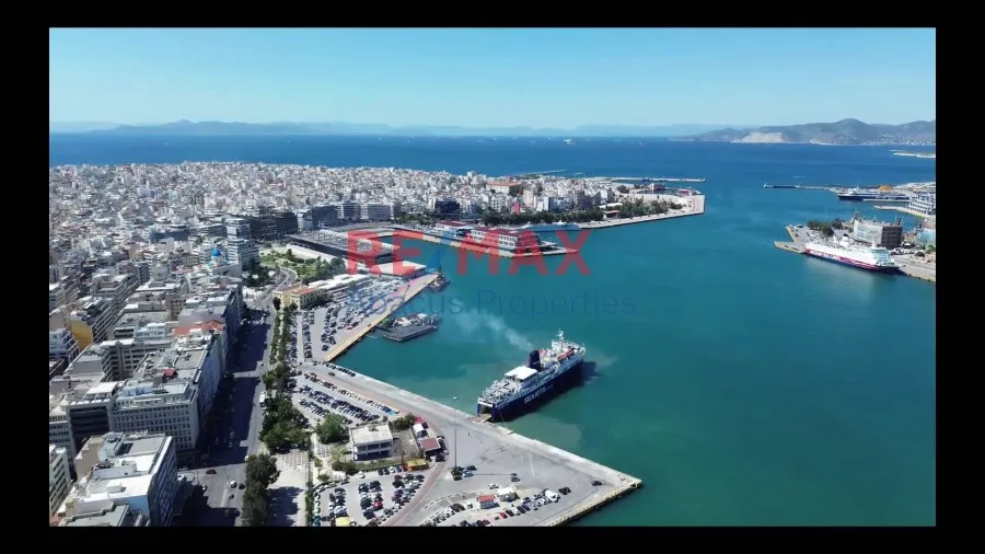 Vista aerea - Commercial Space with Harbour View in Piraeus