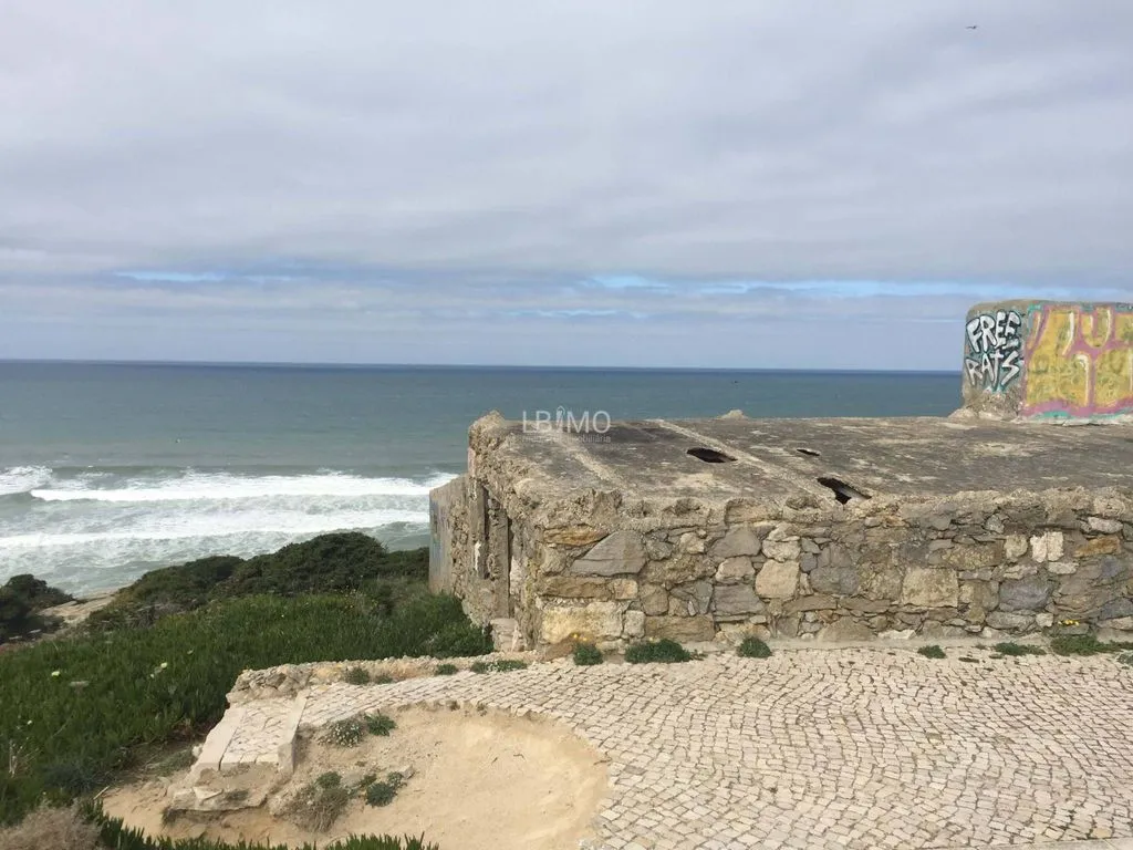 Terrazza - Development Land with Seafront in São João das Lampas