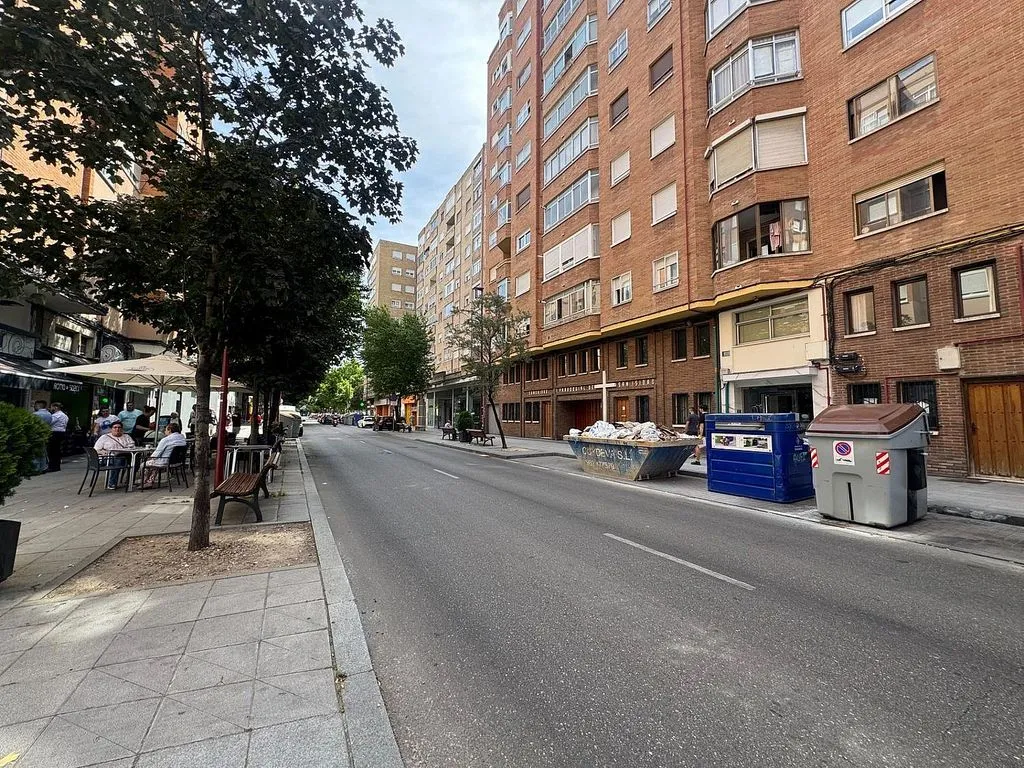 Välivaade - Spacious Apartment with Garage in Pajarillos