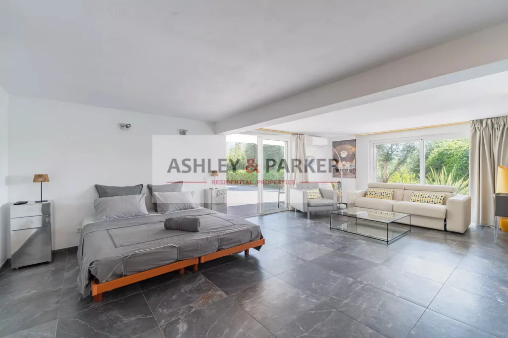 Dormitorios - Contemporary Villa with Sea View in Le Cannet