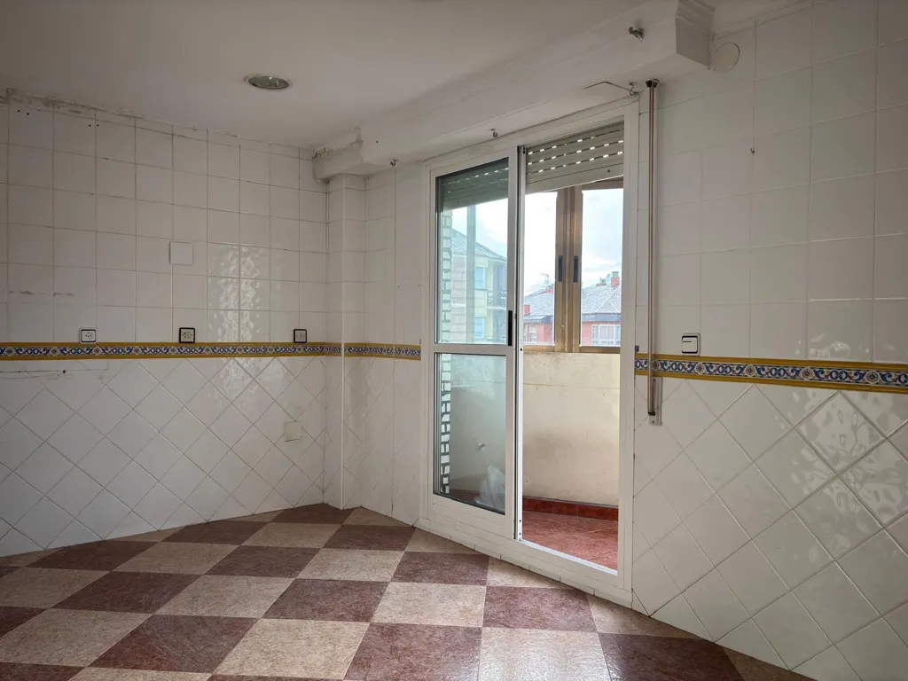 Pièces - Bright Apartment with Garage in Bembibre