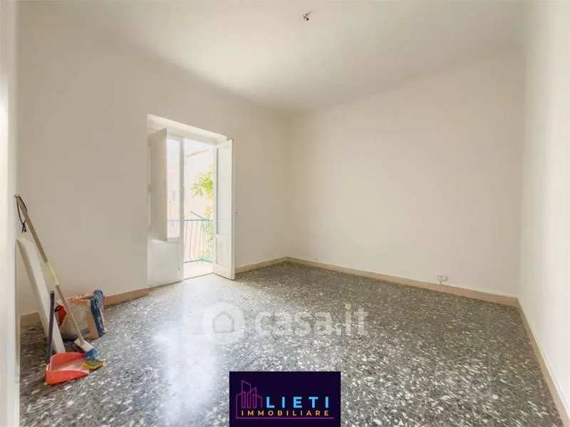Pièces - 2-Bedroom Flat with Internal Balcony in Taranto