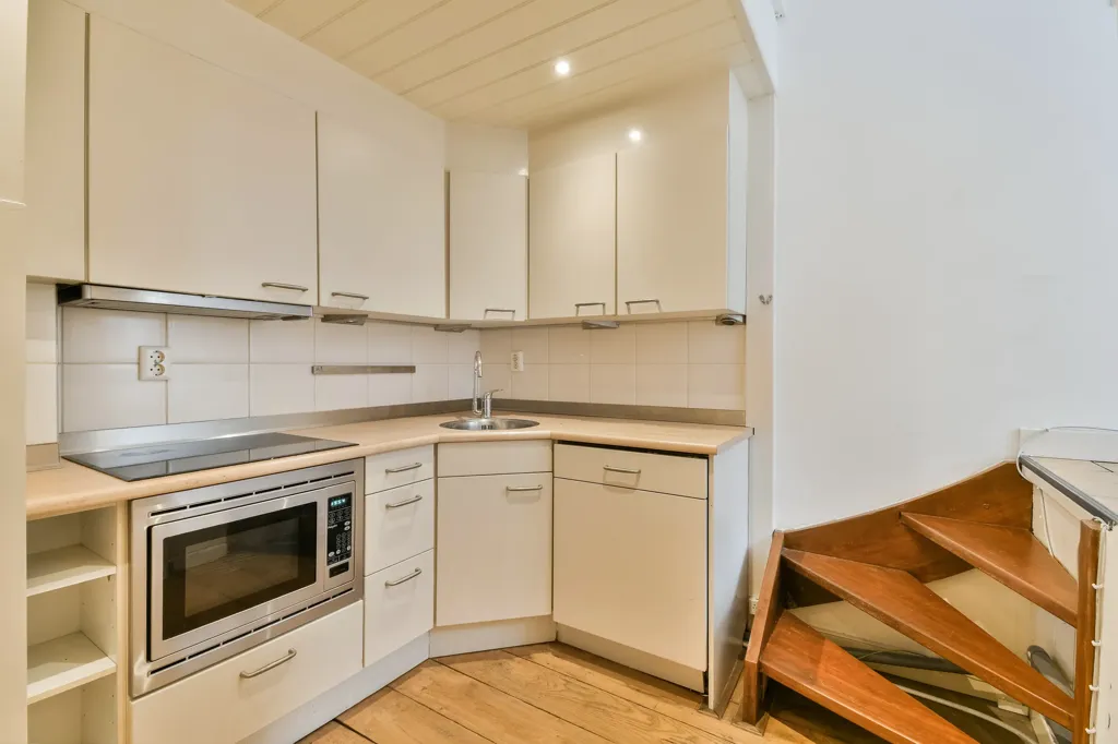 Köök - Split-Level Apartment with Water View in Amsterdam