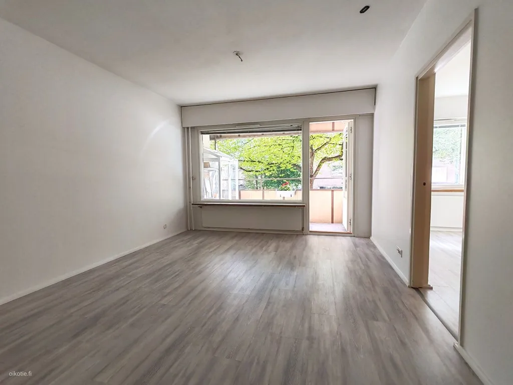 Stanze - First Floor Apartment with Balcony in Pori Centre