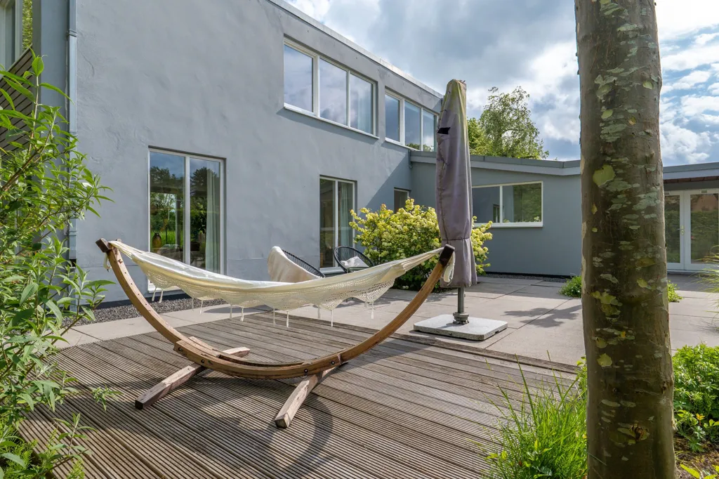 Terrass - Villa with Polder View in Bergen