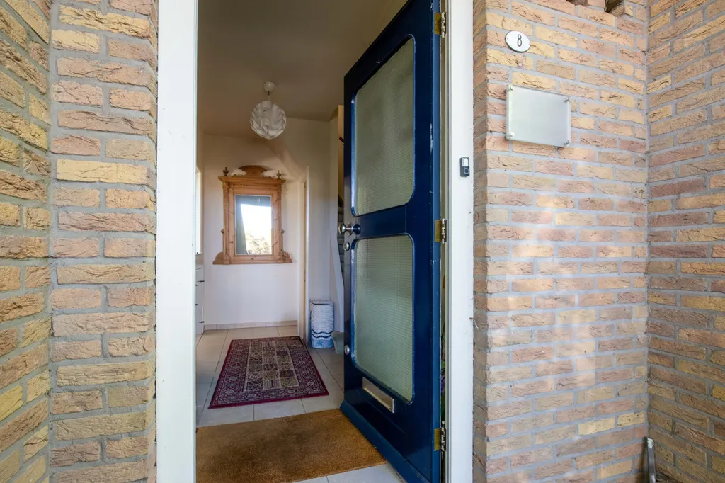 Esik - Two-Storey House with Souterrain in Aalsmeer