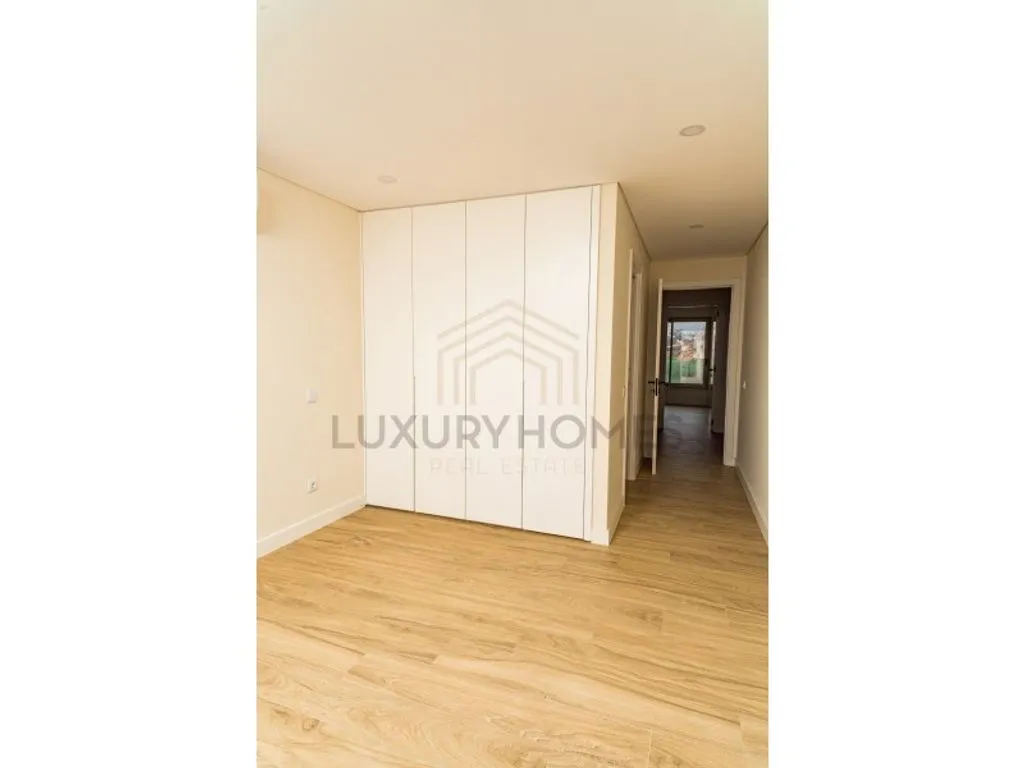 Pièces - Luxury Duplex with Terrace in Almancil
