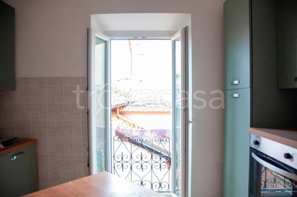 Köök - Characterful Apartment in Historic Centre, Sezze