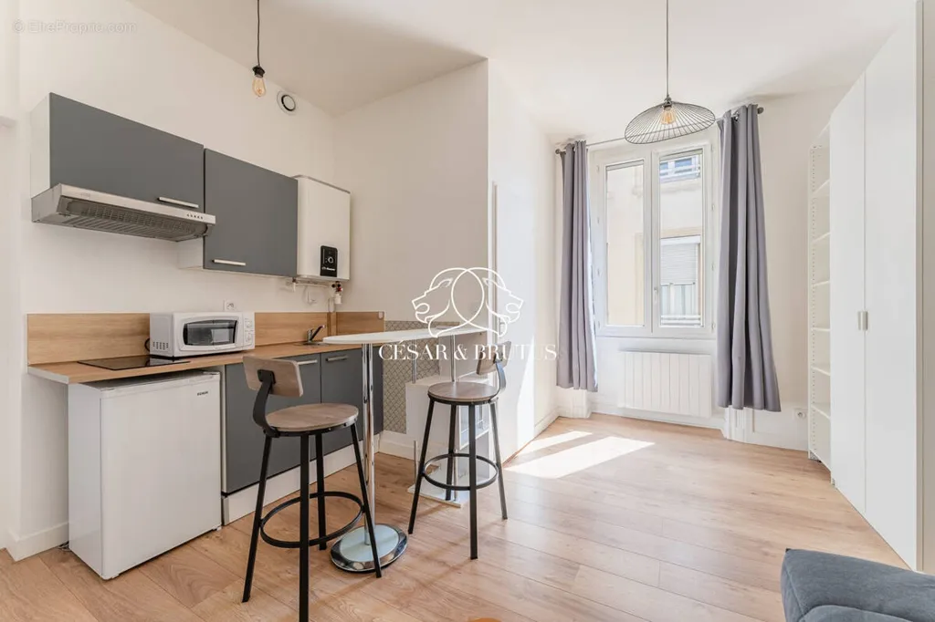 Köök - Studio with Courtyard View in Lyon-9e