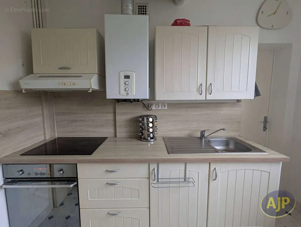 Cuisine - Appartement Rénové avec Cave à Rennes
