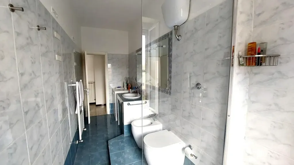 Salles de bain - Apartment with Balconies near Piazza del Popolo, Latina