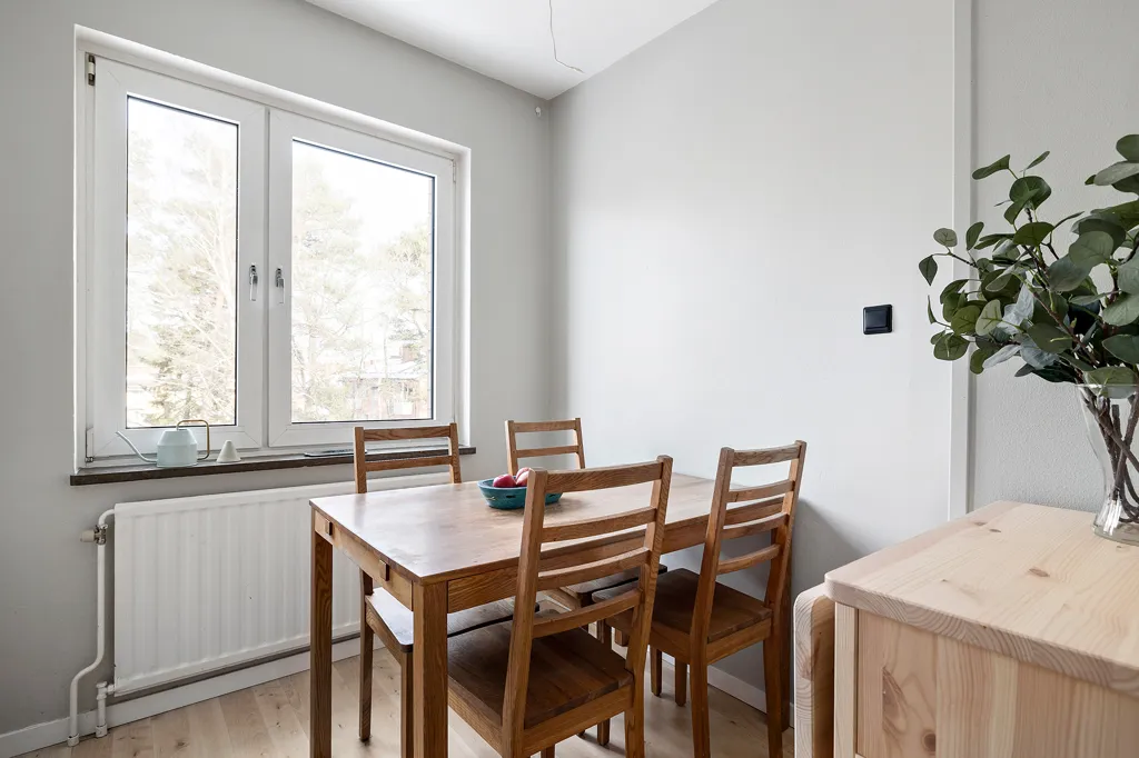 Söögituba - Apartment with Balcony in Järfälla