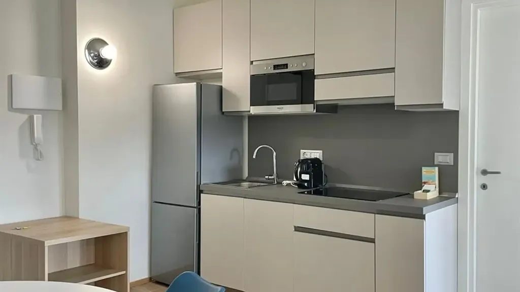 Kitchen - Luxury Flat with Rooftop Pool in Turin