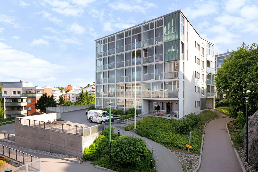 Esterno - Apartment with Balcony in Leppävaara, Espoo
