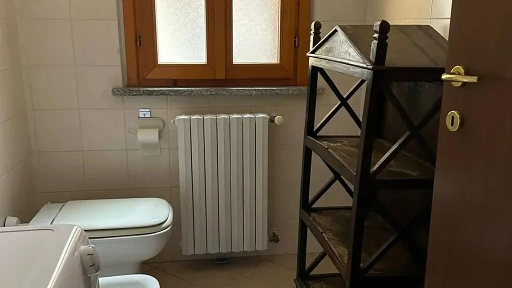 Vannitoad - Furnished Studio with Balcony in Oleggio
