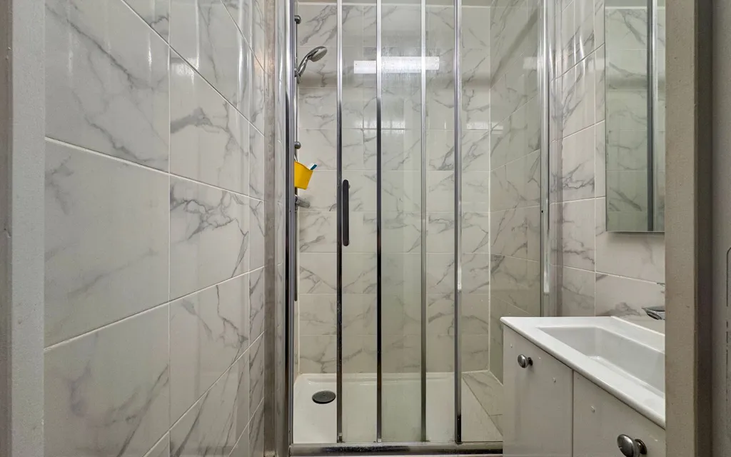 Salles de bain - Appartement T4 avec Garage aux Ulis