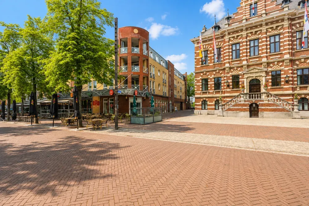 Porte-cochère Flat with Market View in Kerkrade