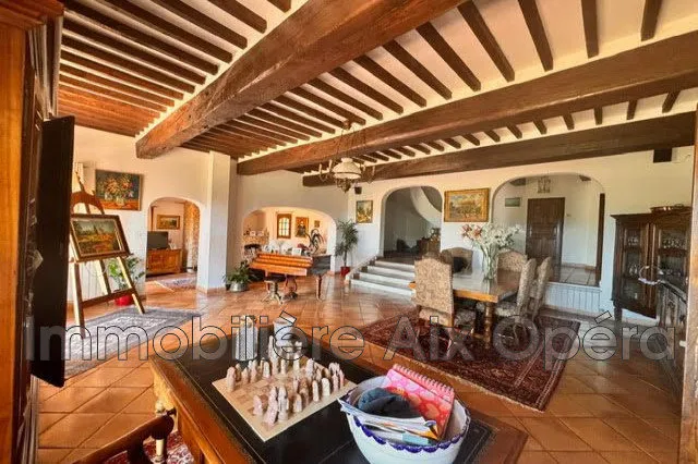 Salle à manger - Maison en Pierres avec Piscine en Campagne