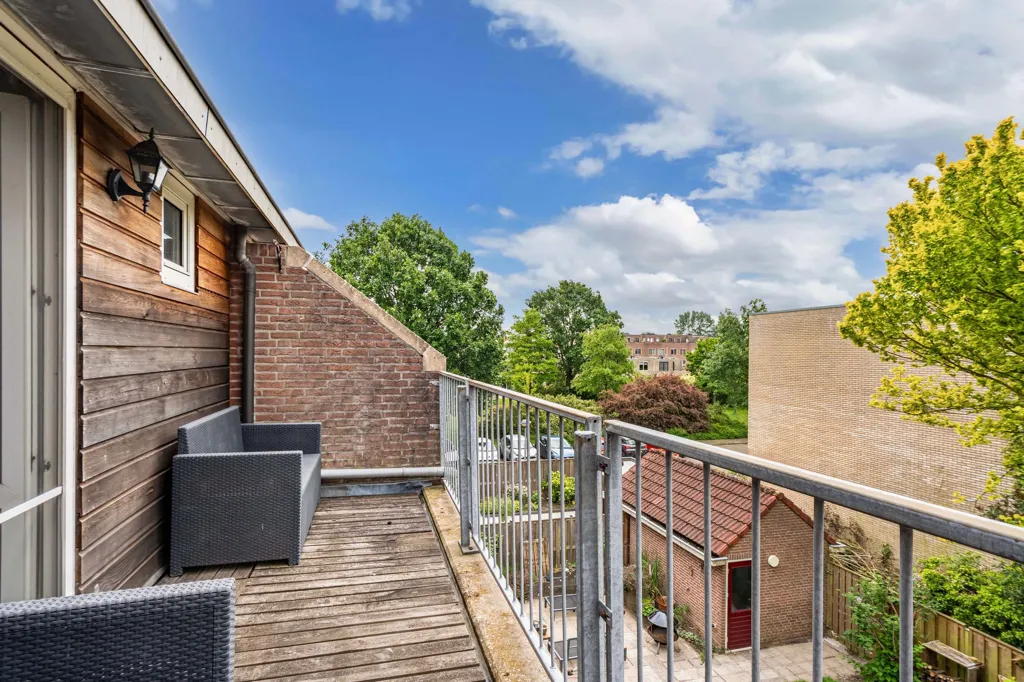 Balcon - Maisonnette with Balcony near Huizen Harbour