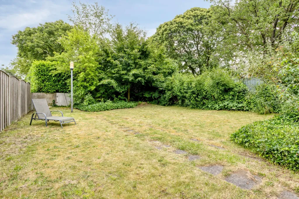 Giardino - Monumental House with Garden in Heerle