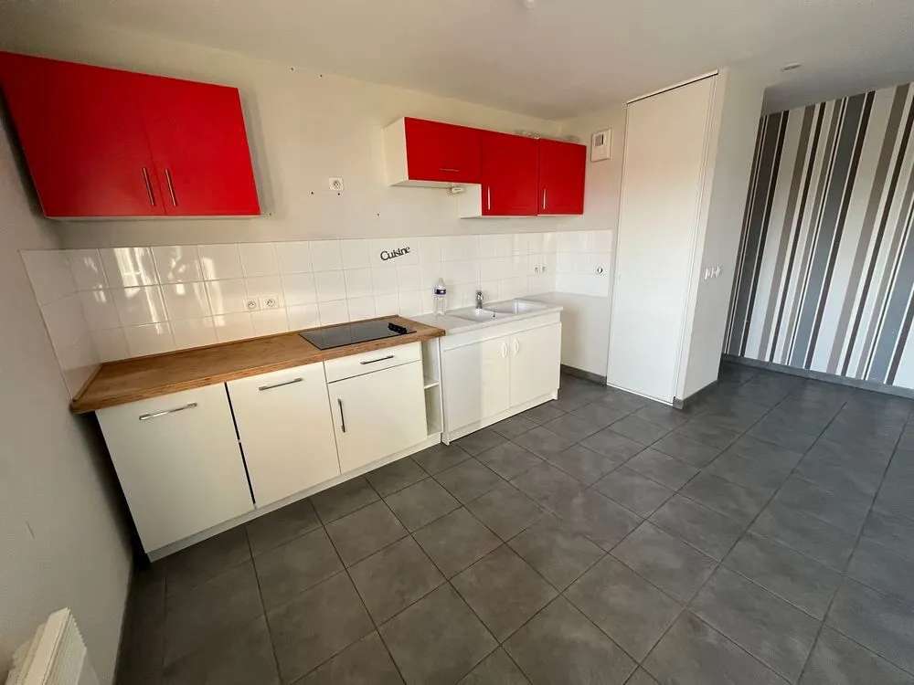 Cucina - 3-Bedroom Apartment with Balcony in Saint Benoit Ermitage