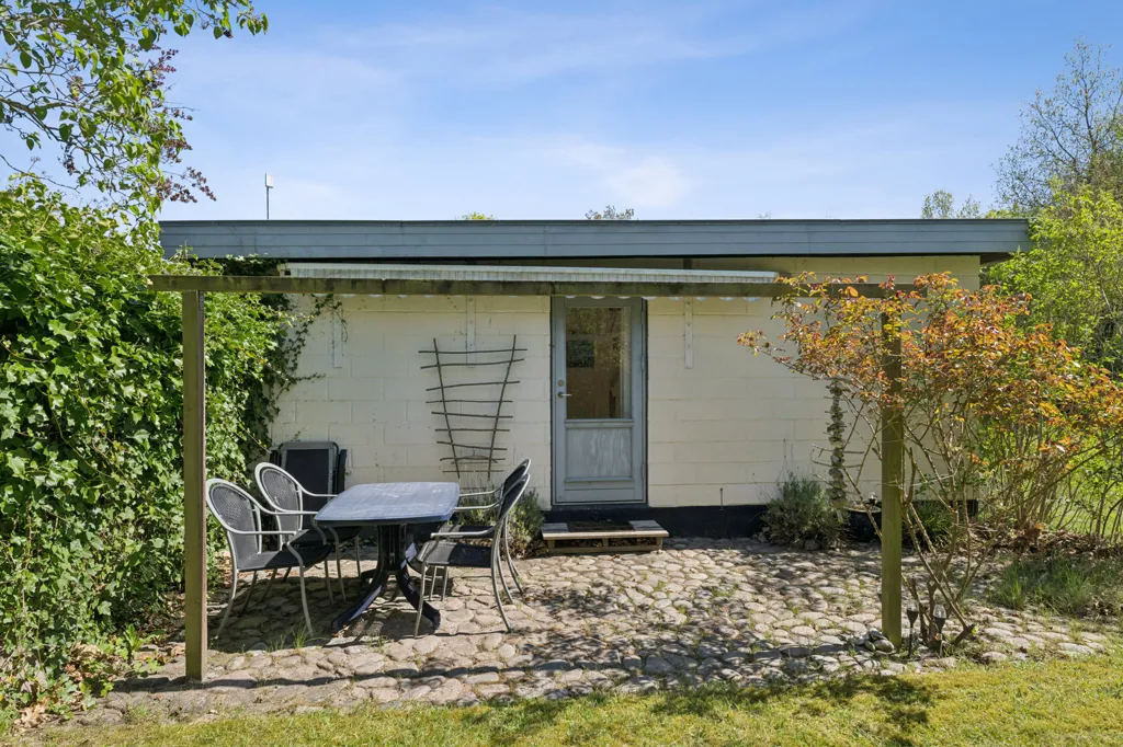 7-toaline maja asukohas Knebel