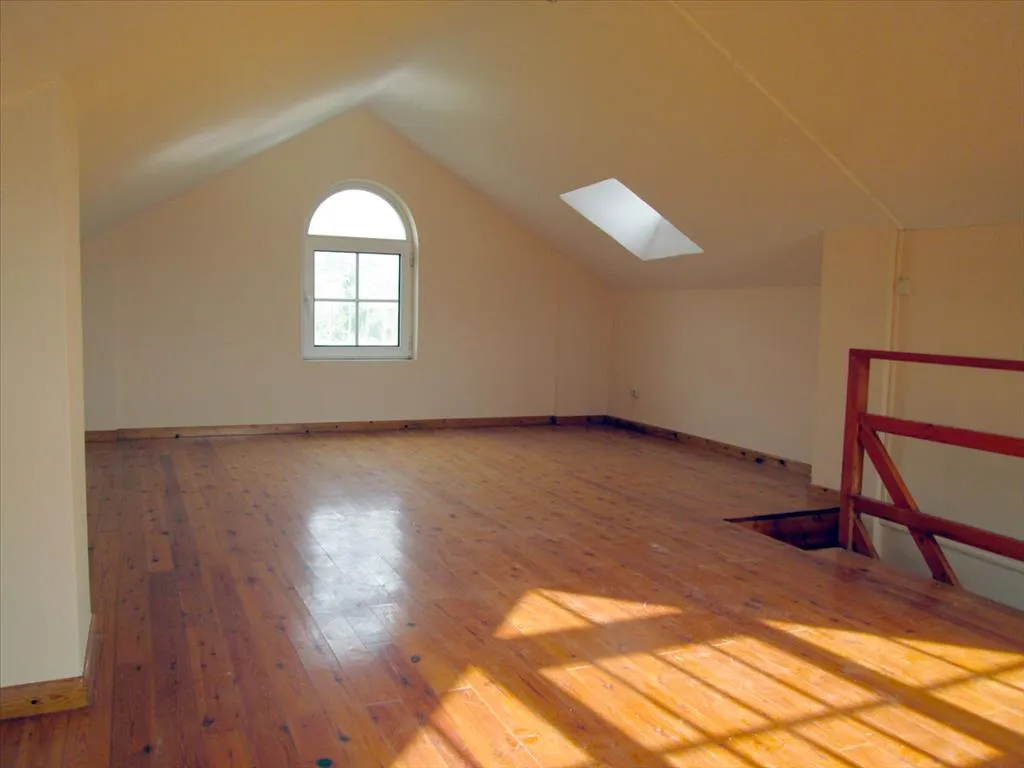 Pièces - Detached House with Panoramic Views in Attica