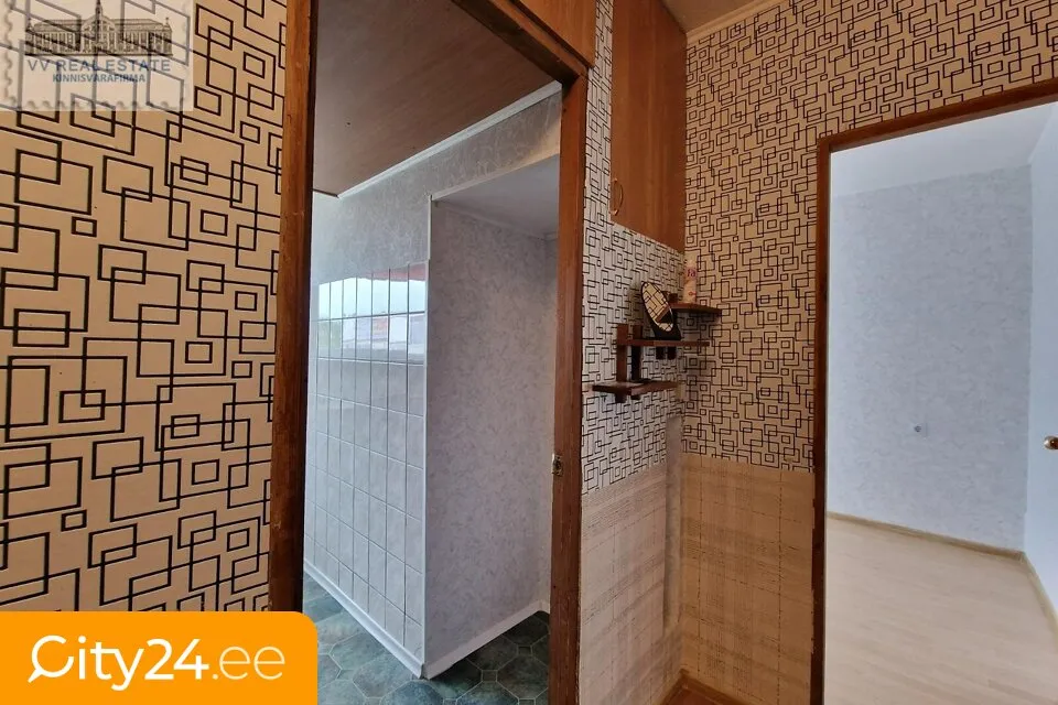 Hallway - Top Floor Apartment with Balcony in Narva